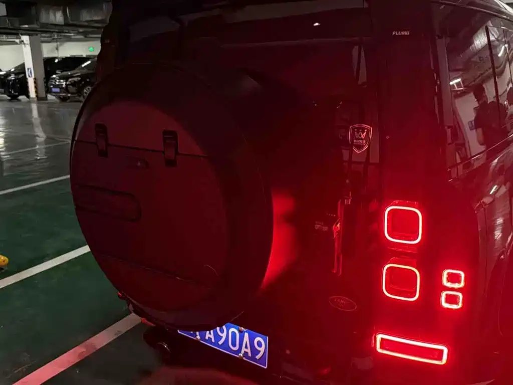 Land Rover Defender 2024 110 3.0T P400 XS