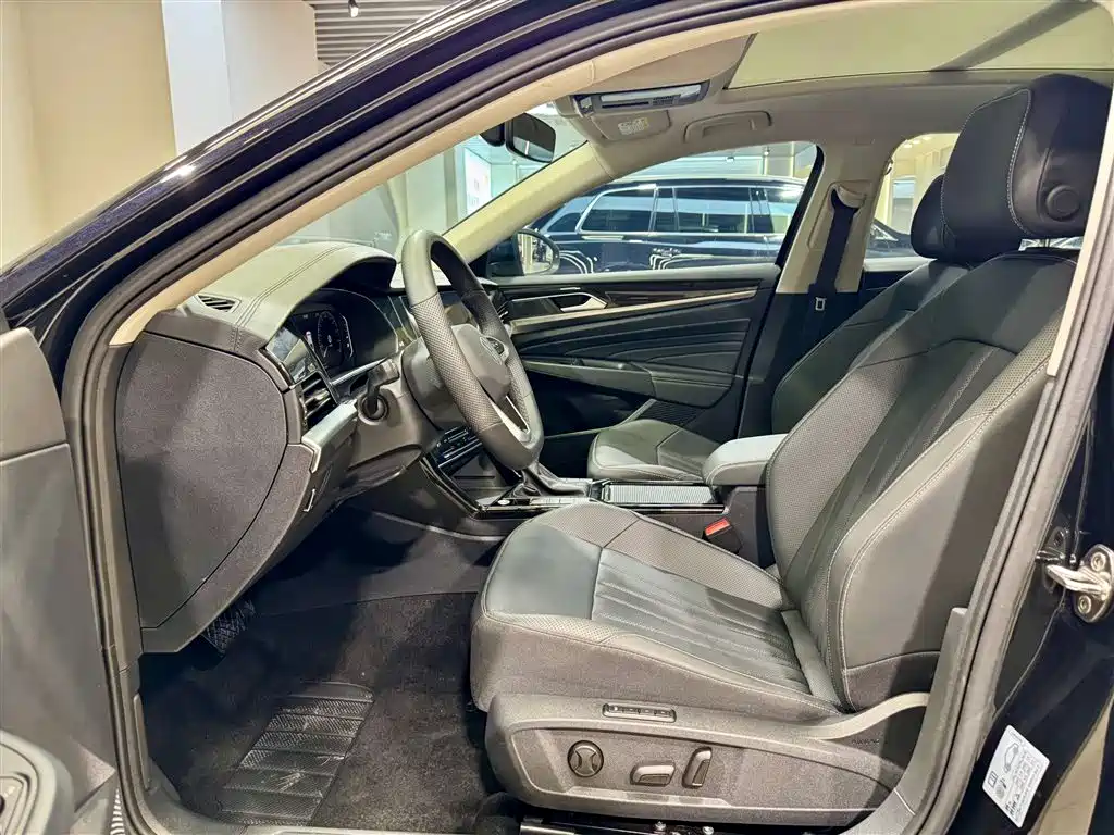 Passat 2025 Outstanding Edition 380TSI Longteng Edition