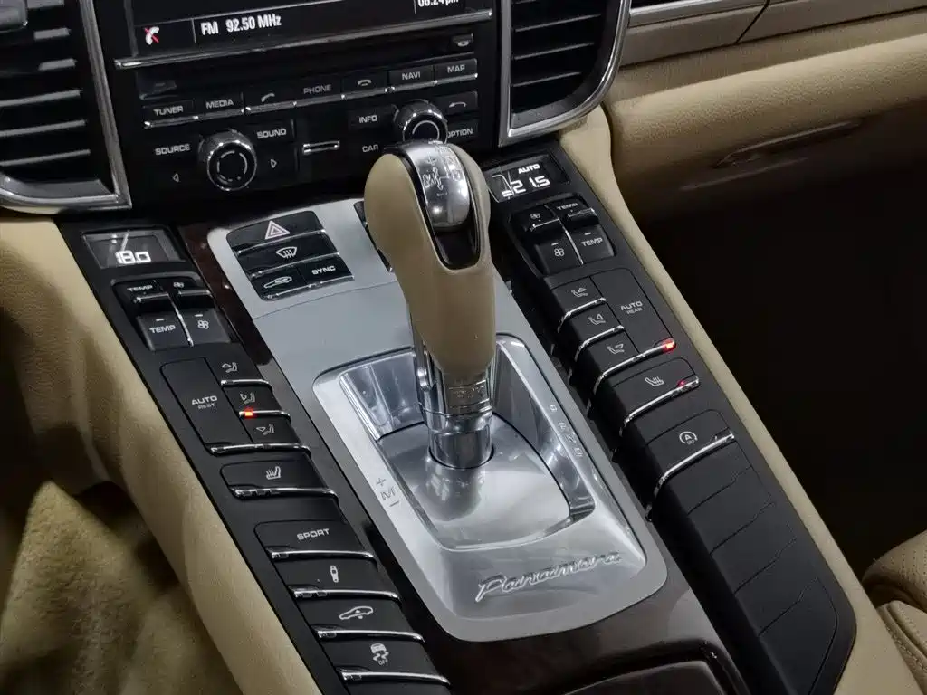Porsche Panamera 2014 Panamera 4 3.0T
