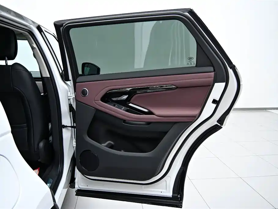 2024 Range Rover Evoque L SE