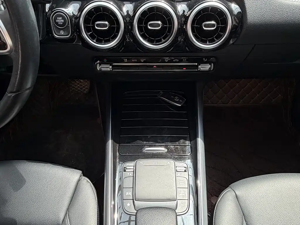 Mercedes-Benz GLA 2022 GLA 200