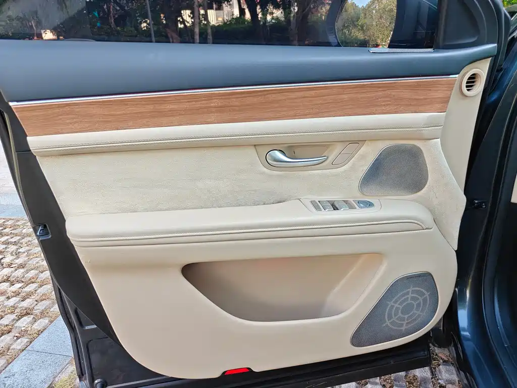 AITO M7 2022 1.5T AWD Luxury Edition