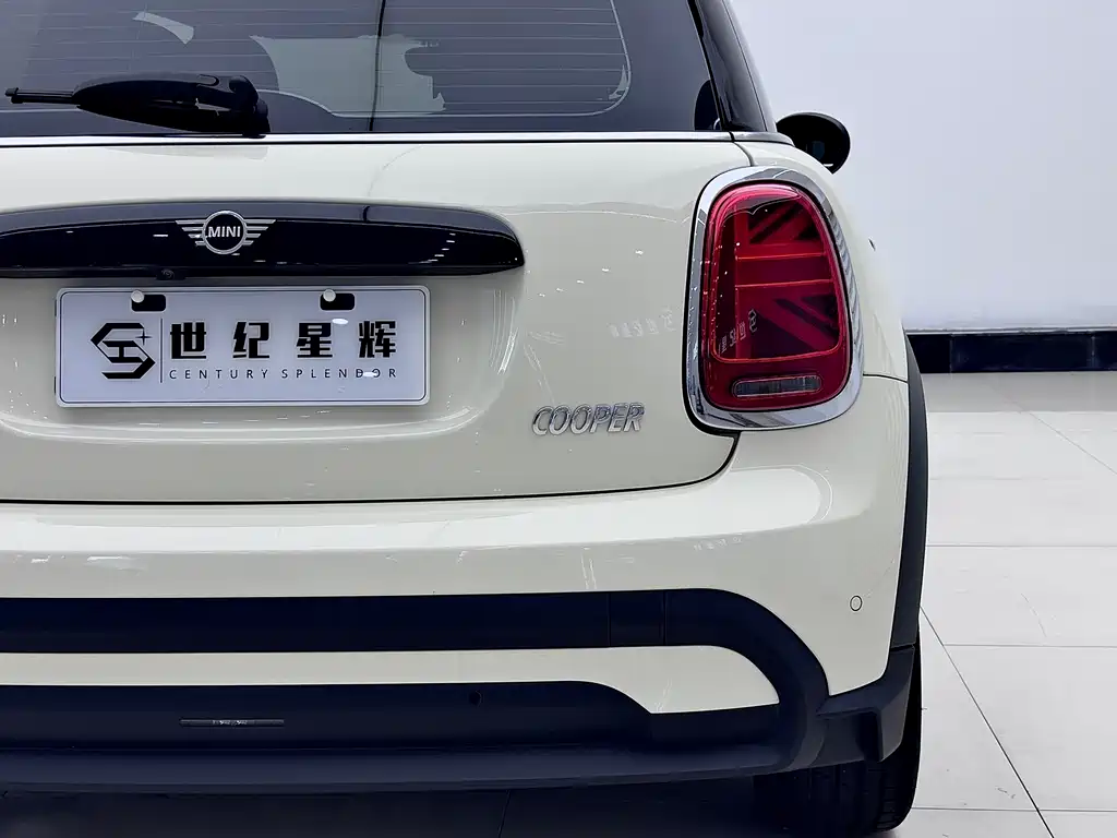 MINI 2022 1.5T COOPER Artist