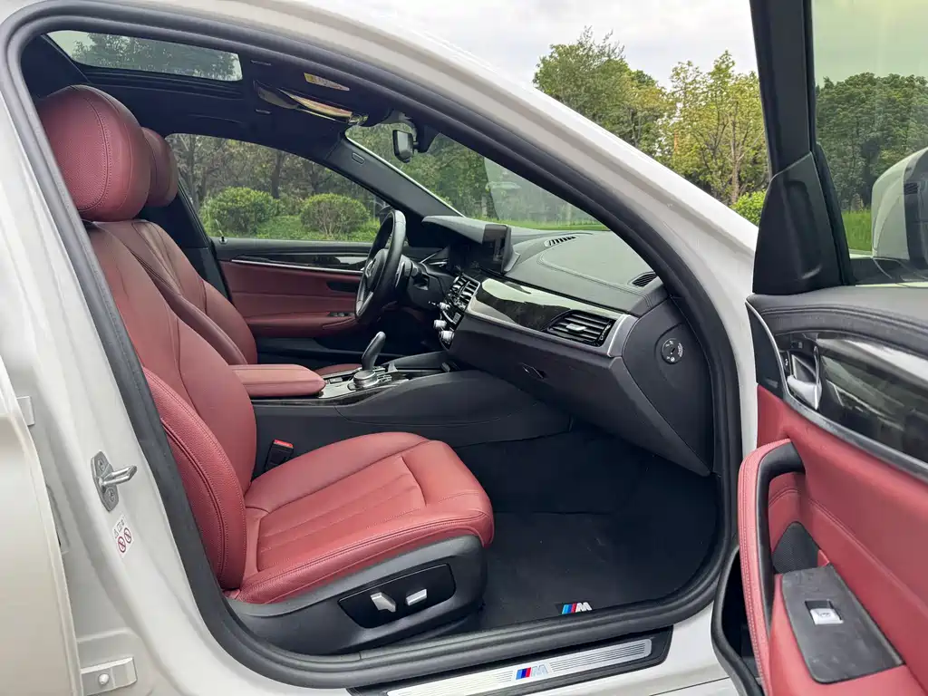 BMW 5 Series 2019 Facelift 530Li Leading Edition M Sport Package