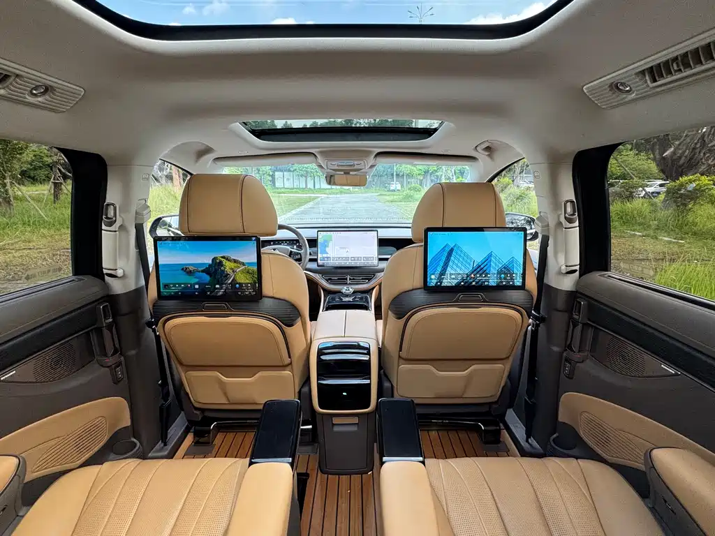 Denza D9 2022 DM-i 970 AWD Zunrong Edition
