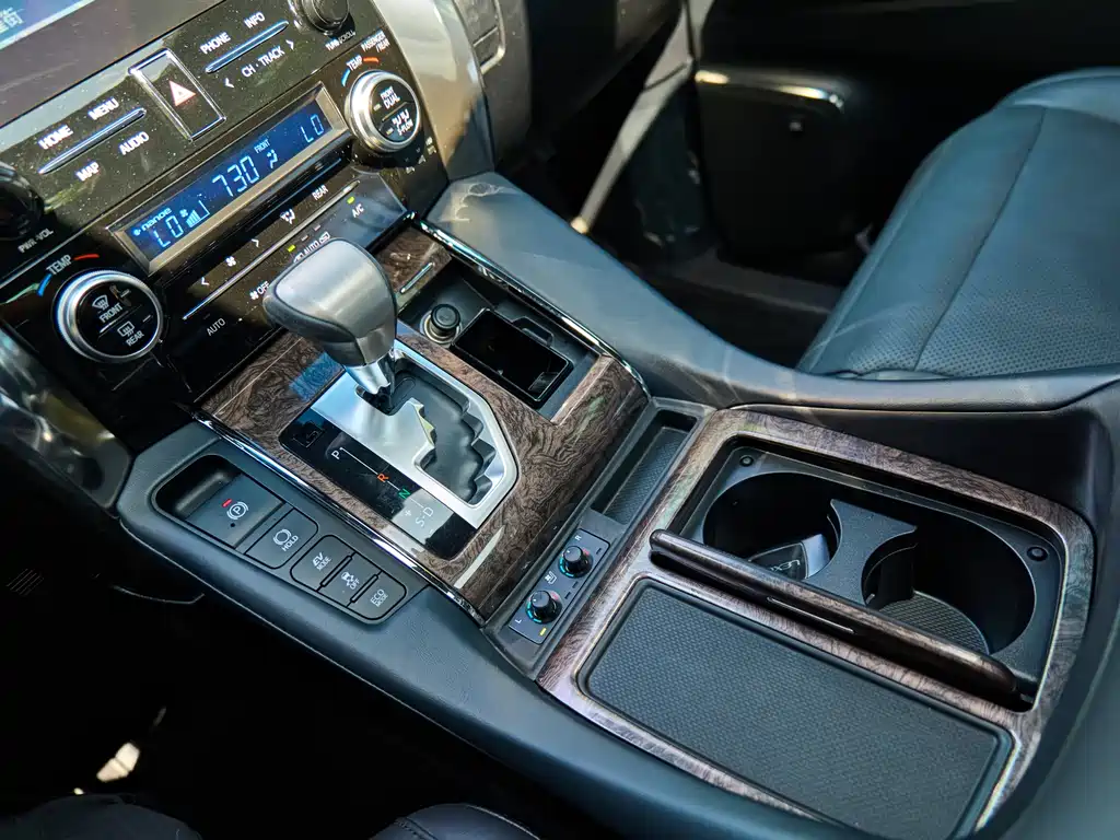 Toyota Vellfire 2021 Crown Hybrid 2.5L HV Premium Edition