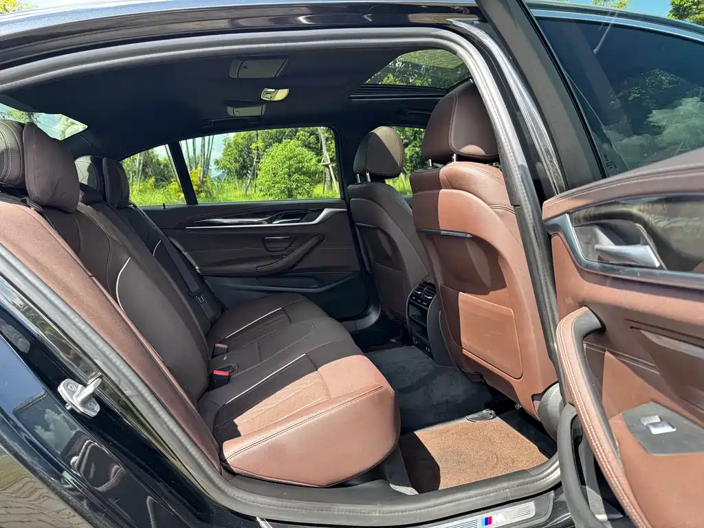 BMW 5 Series 2022 Facelift 525Li M Sport Package - фото 11