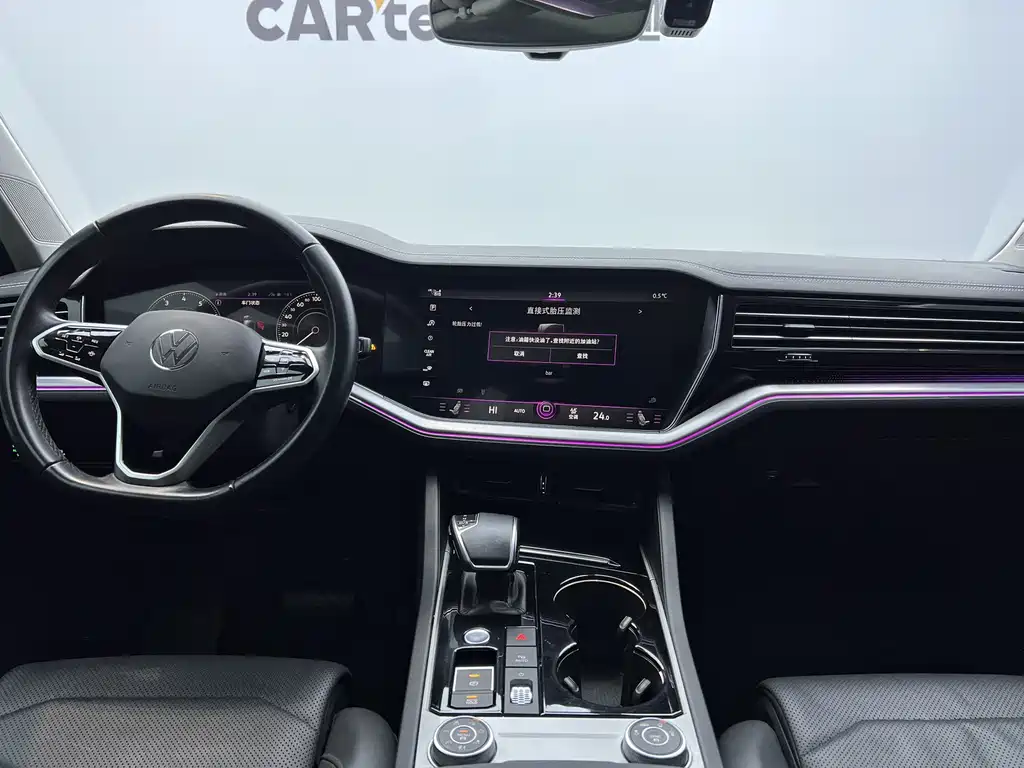 Volkswagen Touareg 2021 3.0TSI R-Line Classic Sport Package