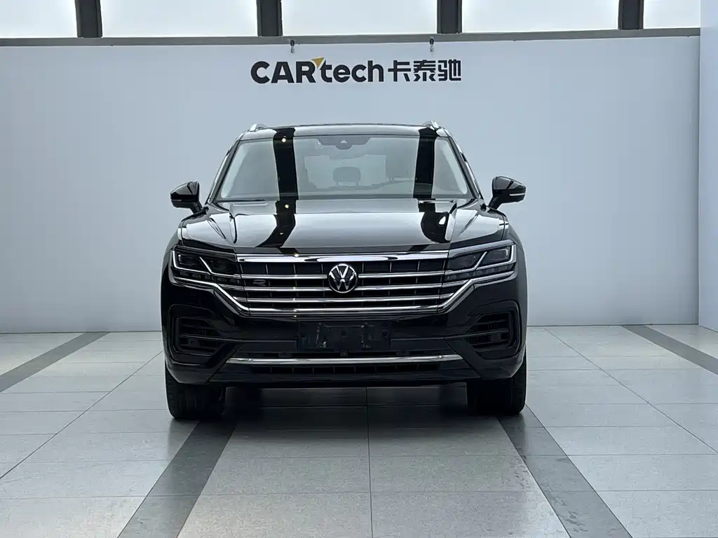 Volkswagen Touareg 2021 3.0TSI R-Line Classic Sport Package