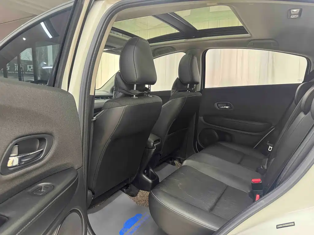 Honda Vezel 2022 1.5L CVT Phantom Night Pioneer Edition