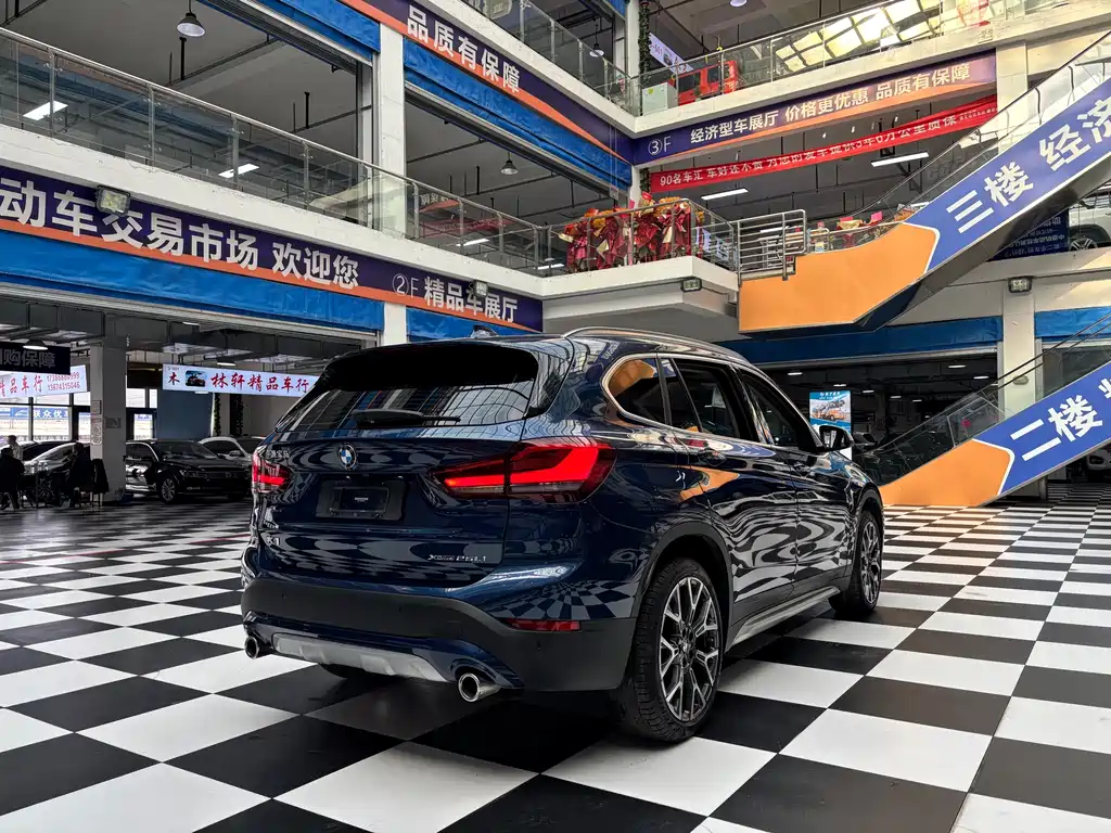 BMW X1 2021 xDrive25Li Exclusive Edition - фото 16