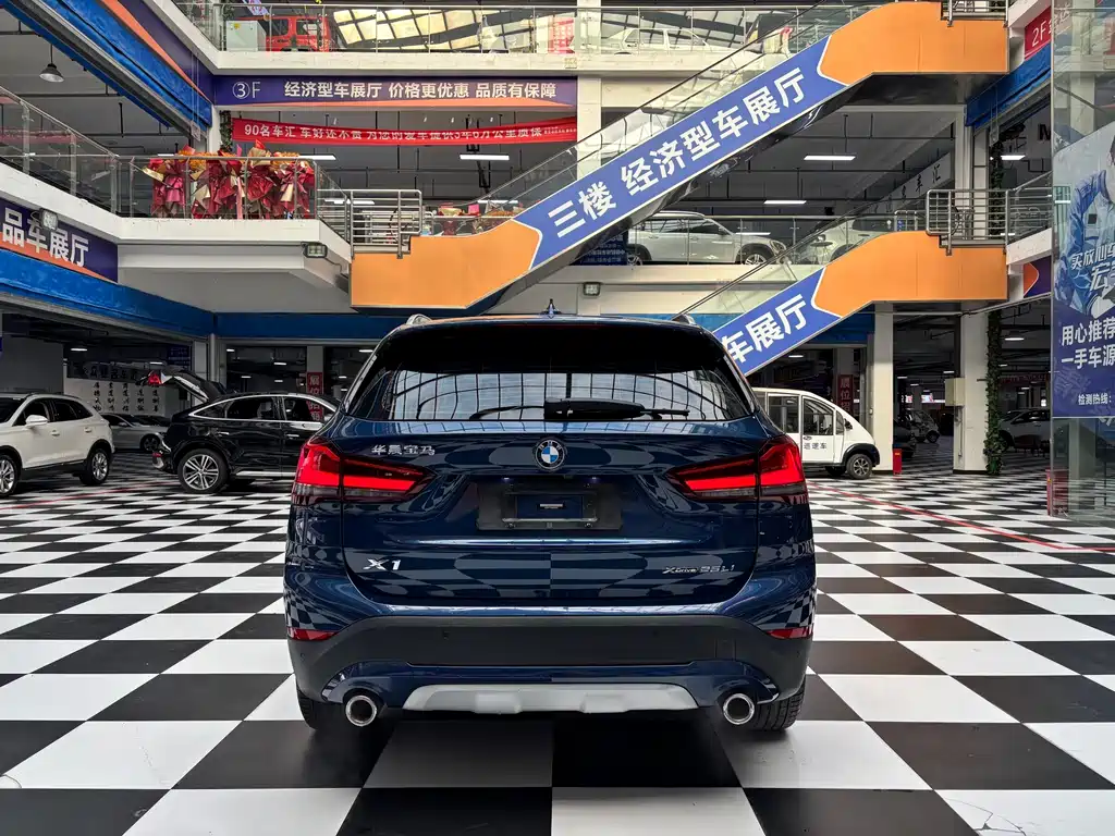 BMW X1 2021 xDrive25Li Exclusive Edition - фото 15
