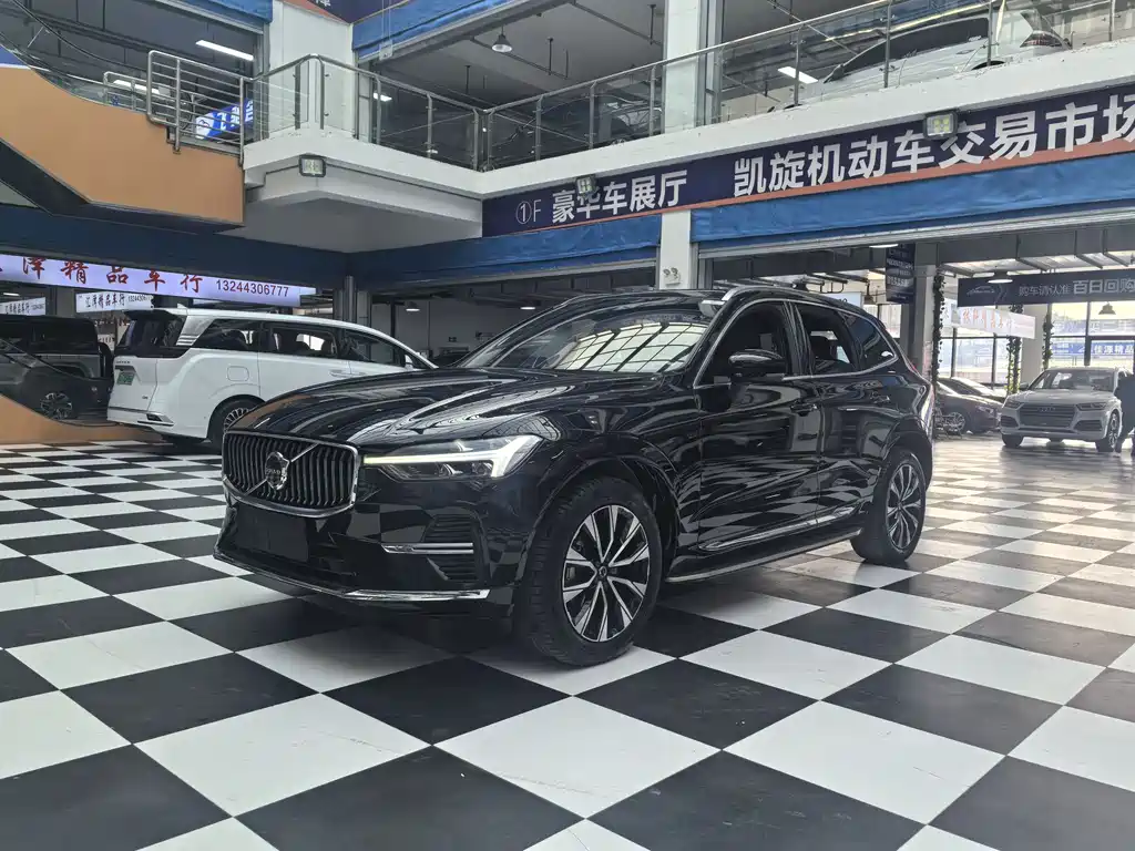 Volvo XC60 2023 B5 AWD Zhiyuan Luxury Edition