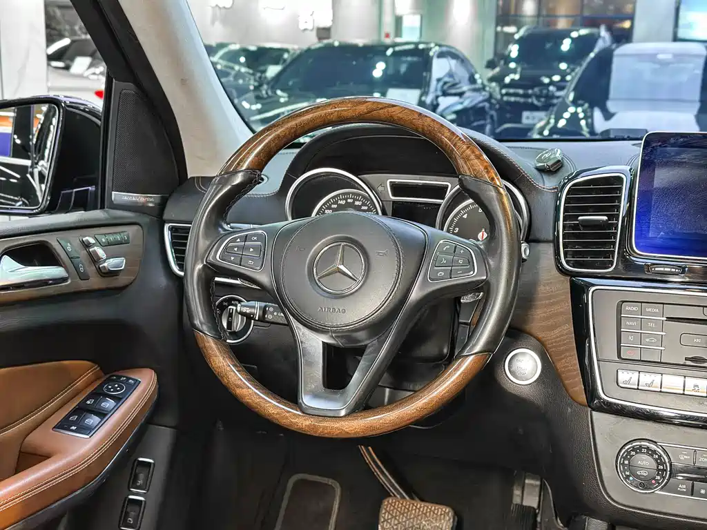 Mercedes-Benz GLS 500 4MATIC