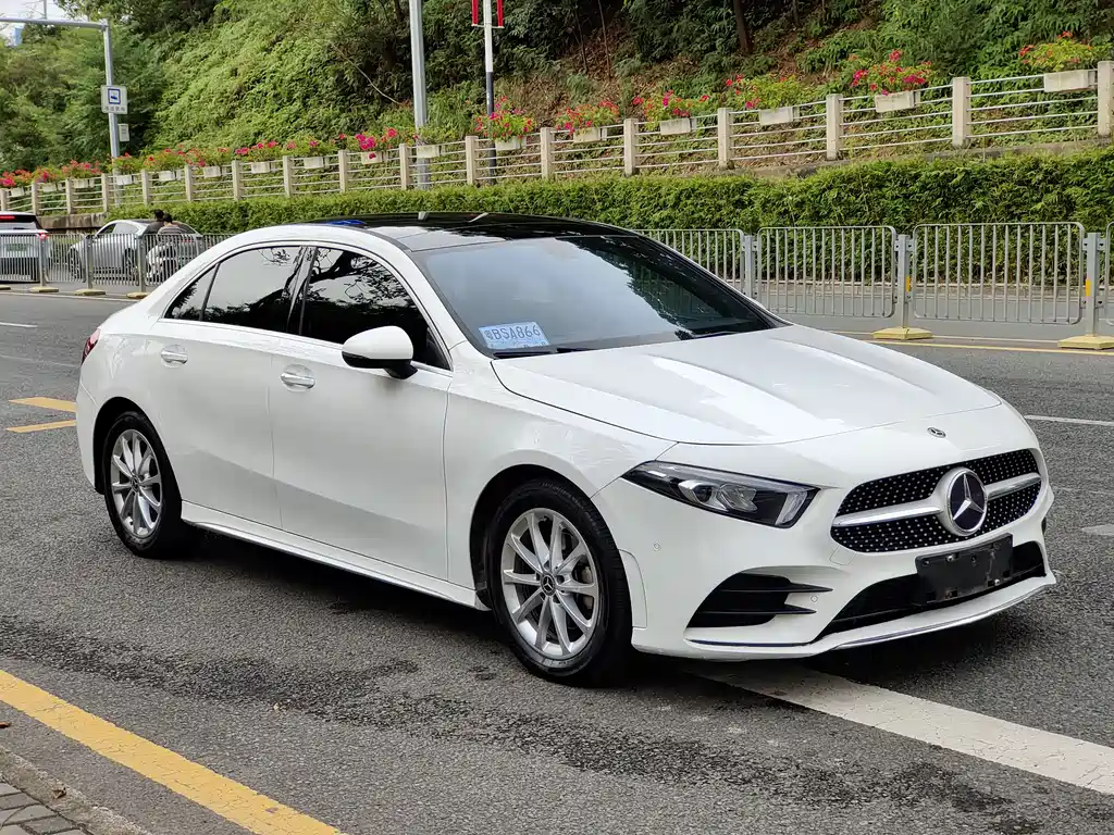 Mercedes-Benz A-Class 2020 Facelift A 200 L Sport Sedan Fashion Edition
