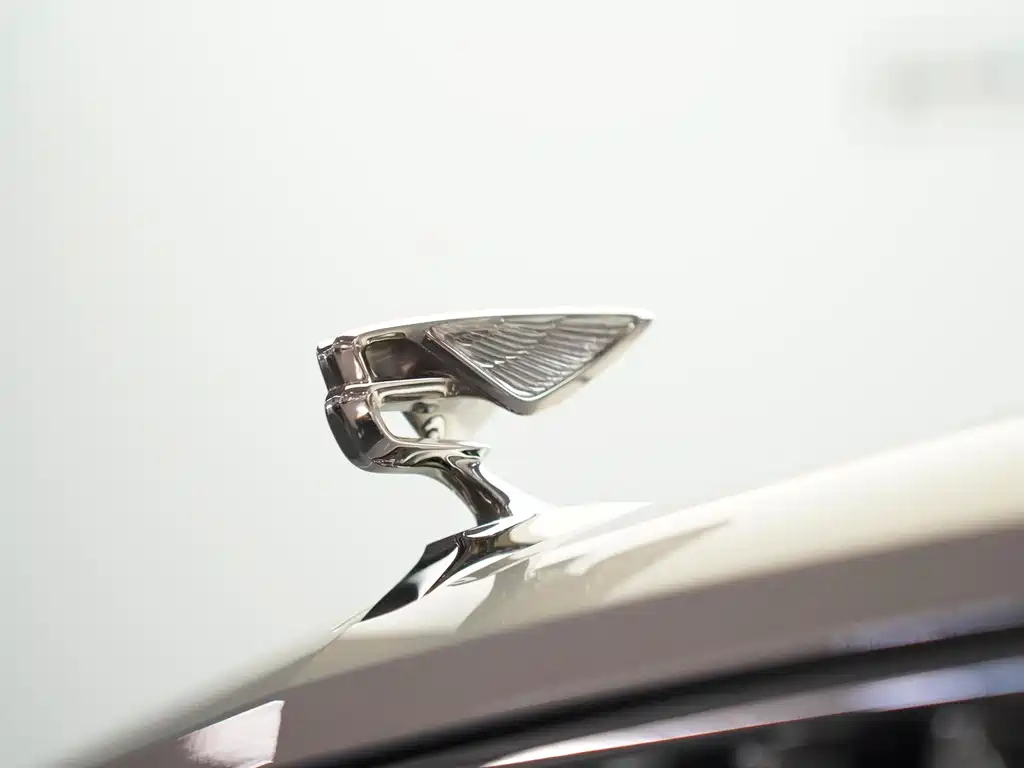 Bentley Flying Spur 2024 4.0T V8 Azure
