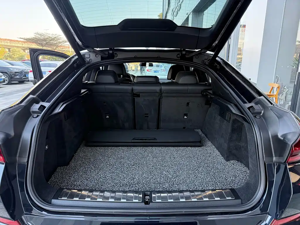 BMW X6 2022 xDrive40i Premium M Sport Package - фото 8