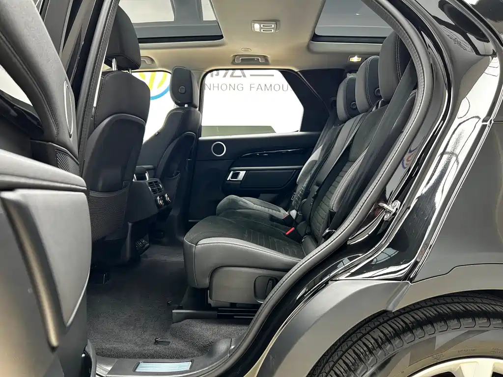 Land Rover Discovery 2024 360PS S