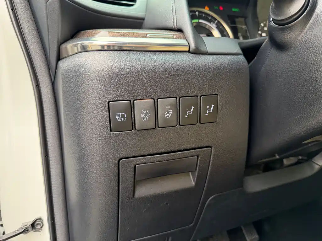 Toyota Alphard 2019 Hybrid 2.5L Premium Edition