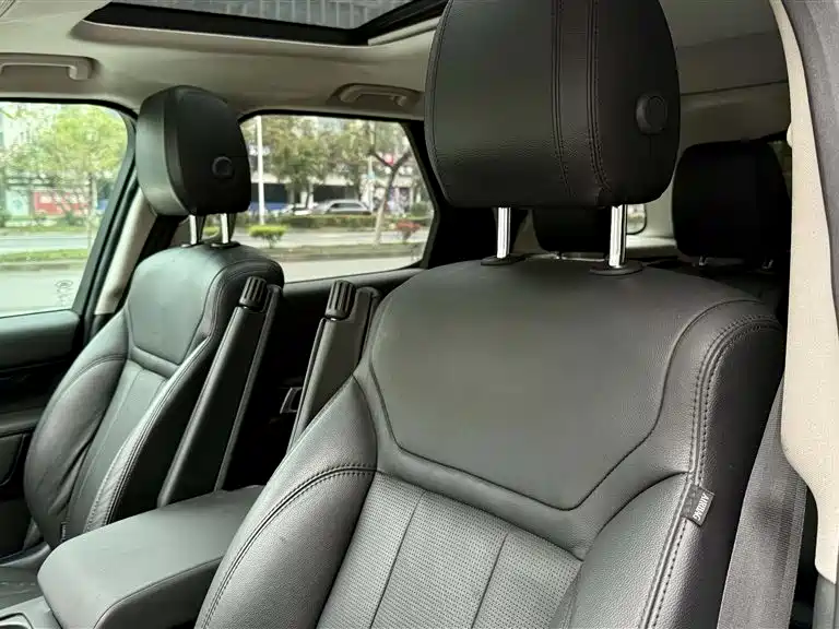 Land Rover Discovery 2017 3.0 SC V6 S