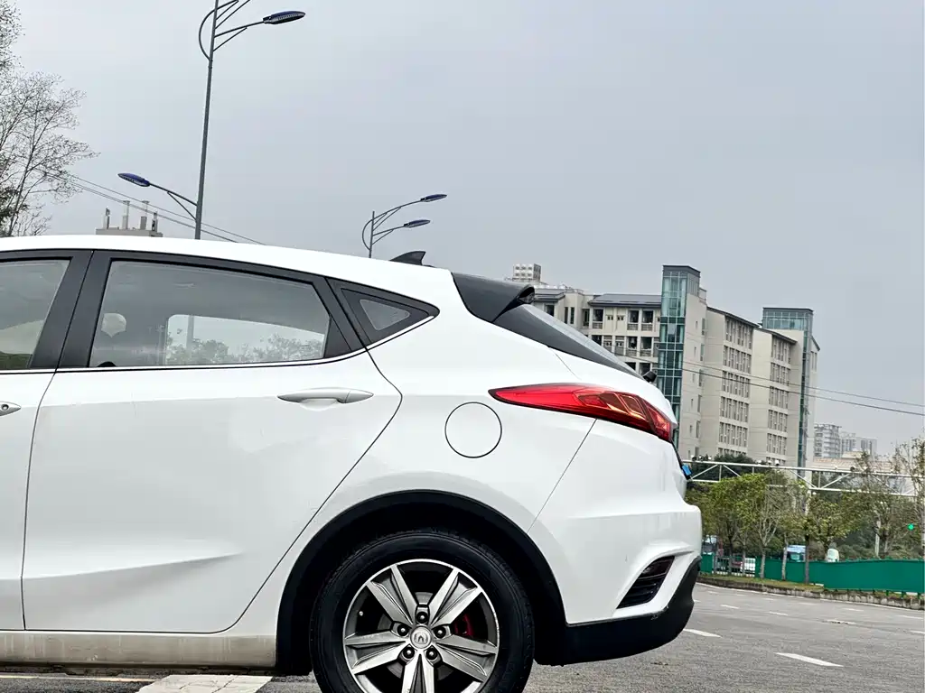 Changan Eado XT 2015 1.6L Manual Zhiku Edition China V