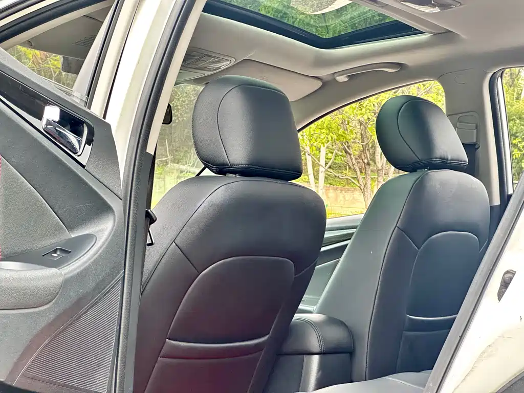 Changan Eado XT 2015 1.6L Manual Zhiku Edition China V