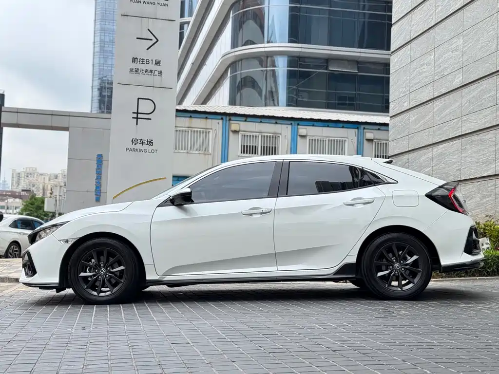 Honda Civic 2021 HATCHBACK 220TURBO CVT Elite Edition