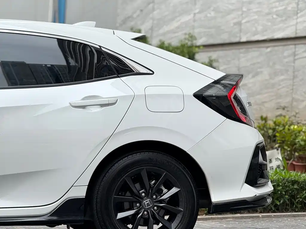 Honda Civic 2021 HATCHBACK 220TURBO CVT Elite Edition