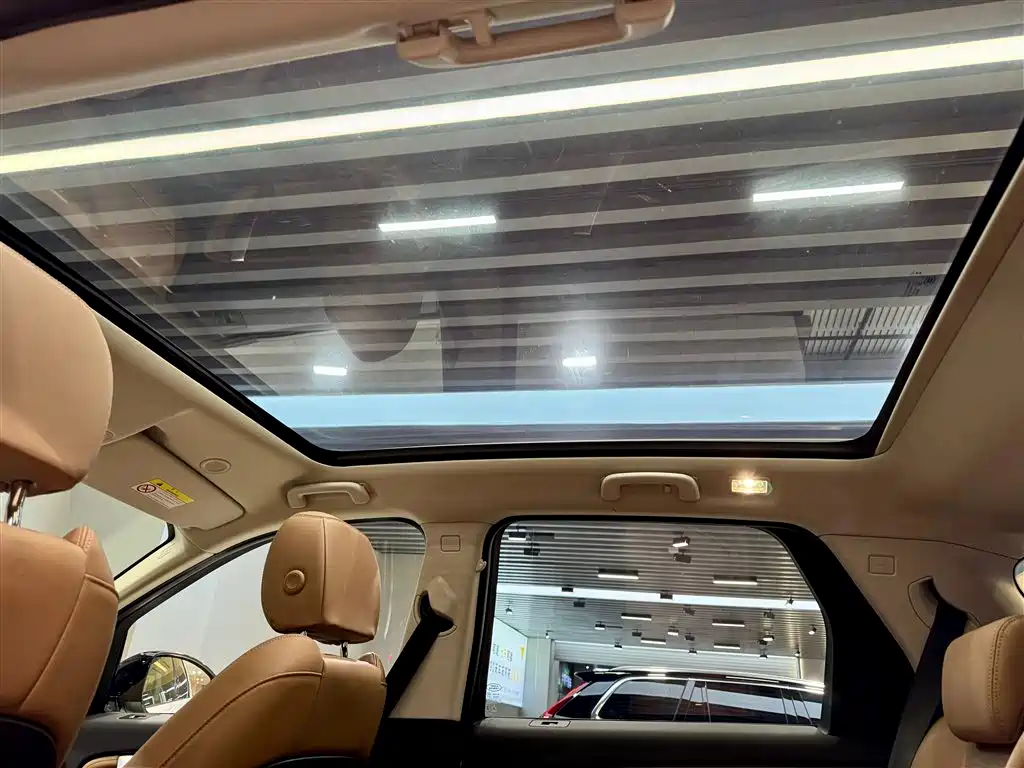 Land Rover Discovery Sport 2024 Luxury Custom Edition