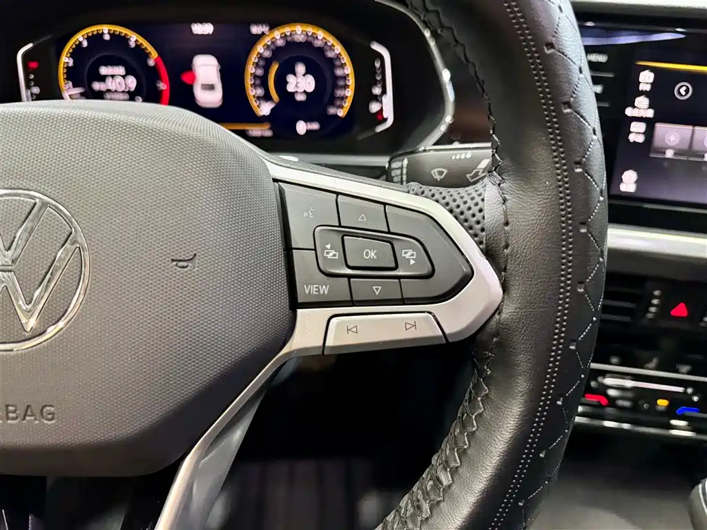 Volkswagen Passat 2025 Elite Edition 330TSI