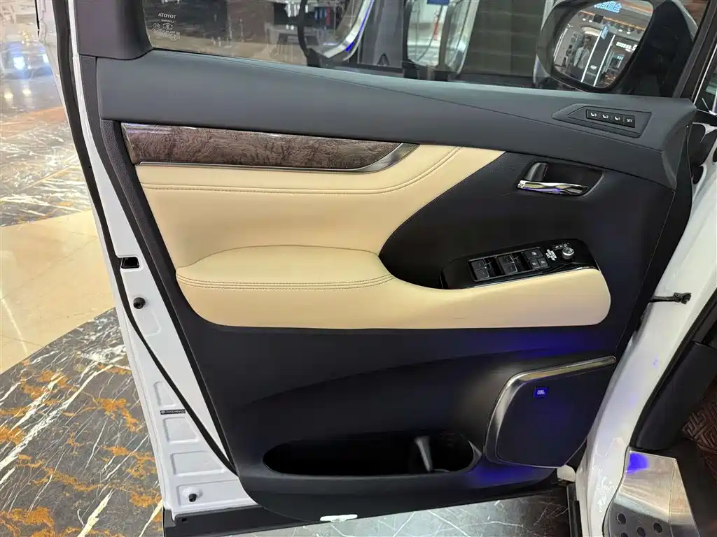 Toyota Vellfire 2021 Crown Hybrid 2.5L HV Premium Edition