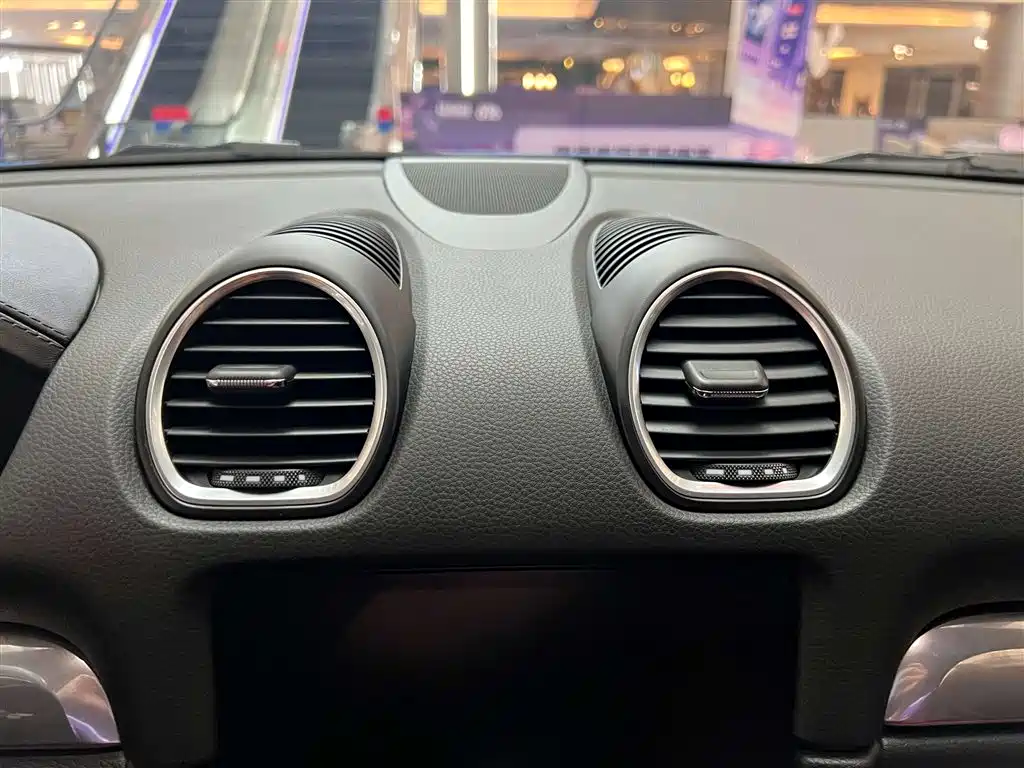 Porsche 718 Cayman
