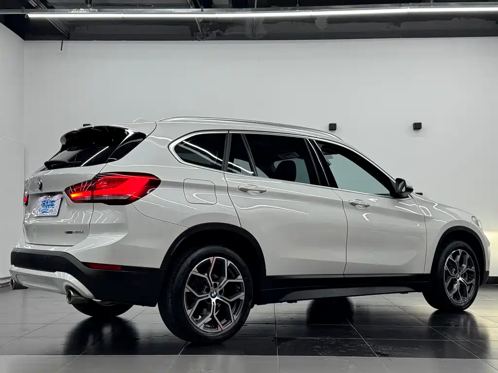 BMW X1 2022 sDrive25Li Leading Edition