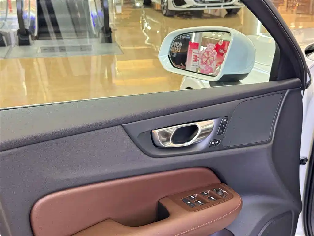 Volvo S60 2026 B4