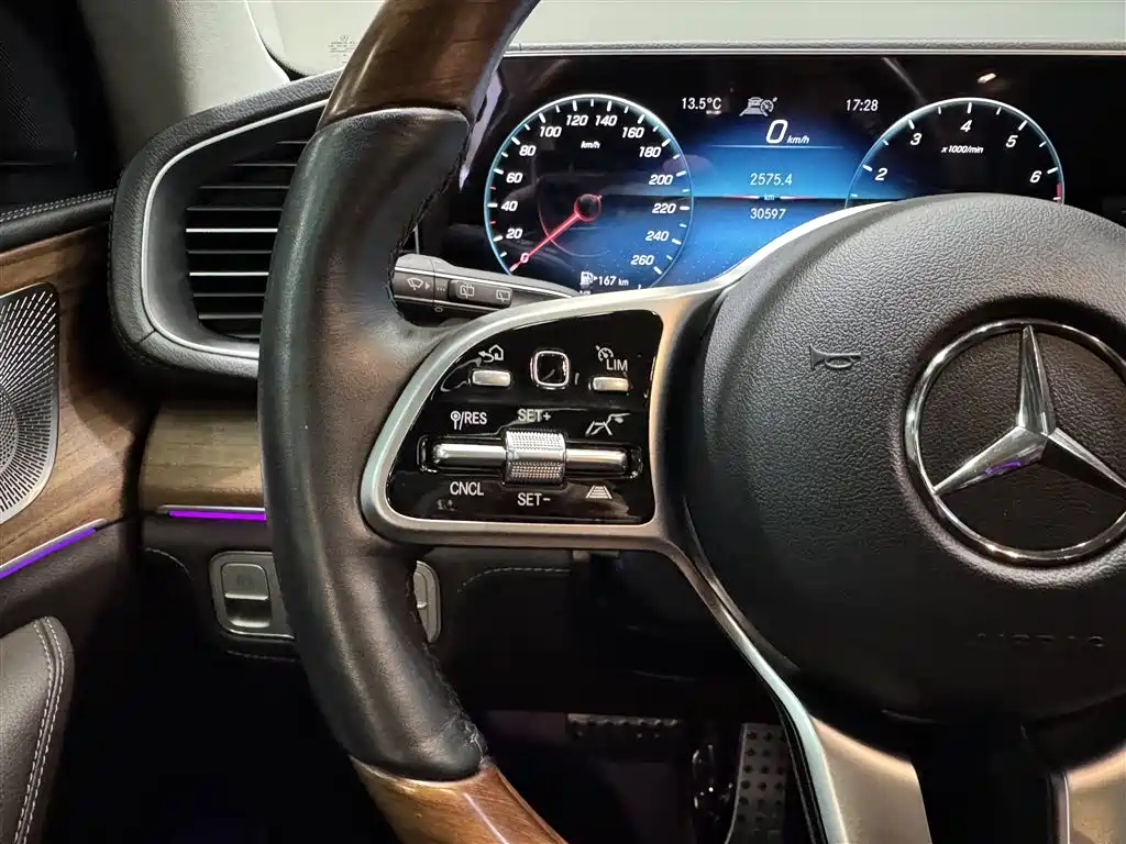 Mercedes-Benz GLS 450 4MATIC Luxury (2021 Facelift)