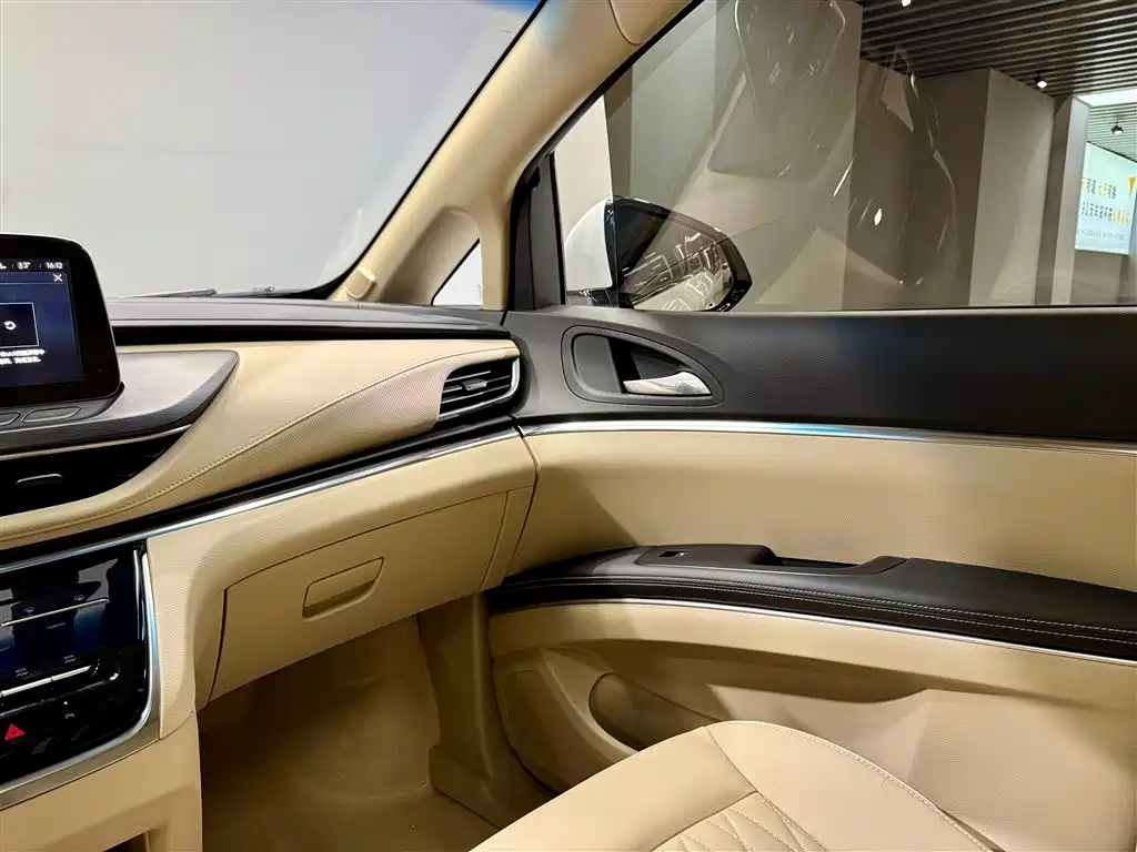 Buick GL8 2023 Facelift Land Business Class Luxury