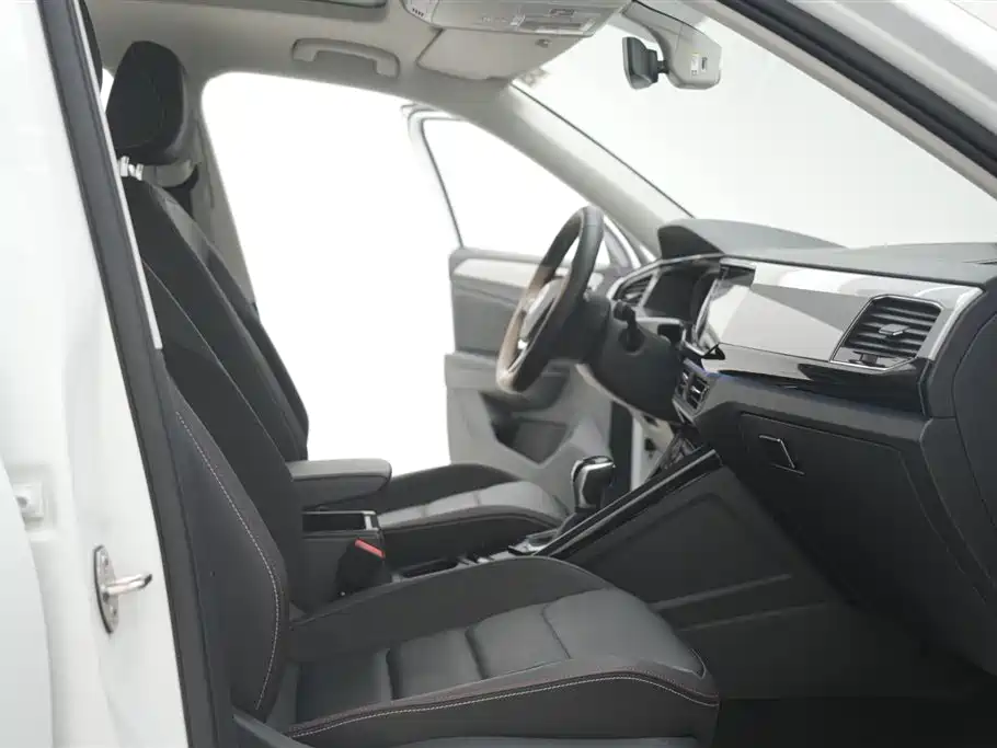 Volkswagen Tayron 2022 model 330TSI 2WD Luxury Smart Connect Edition Plus