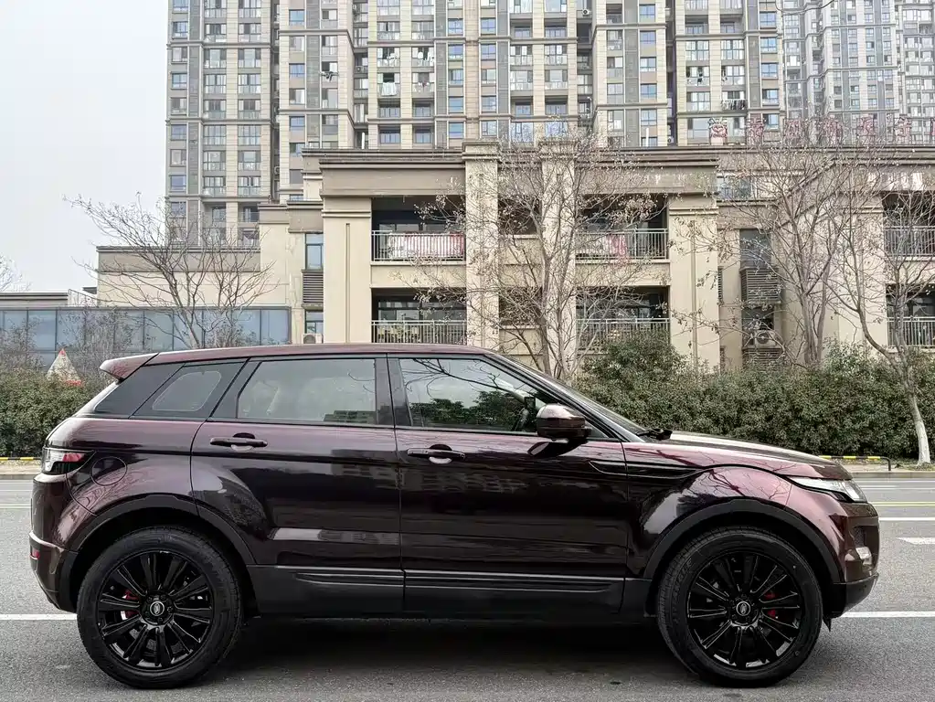 Range Rover Evoque 2015 2.0T 5-door Dynamic Edition