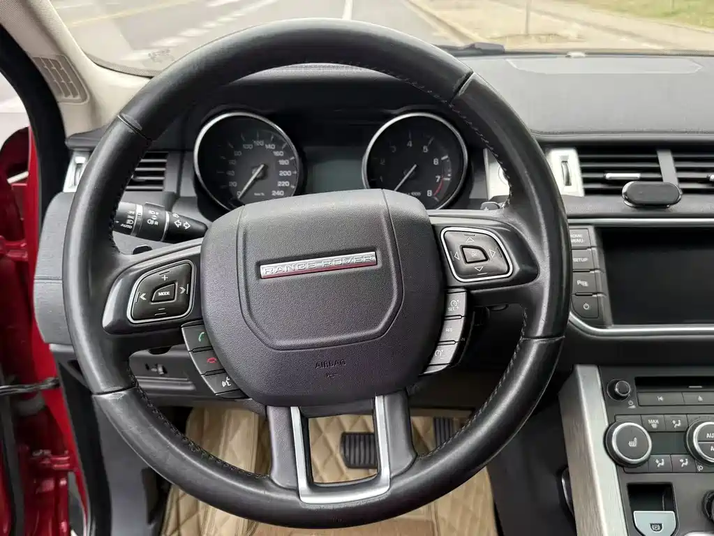 Range Rover Evoque 2015 2.0T 5-door Dynamic Edition
