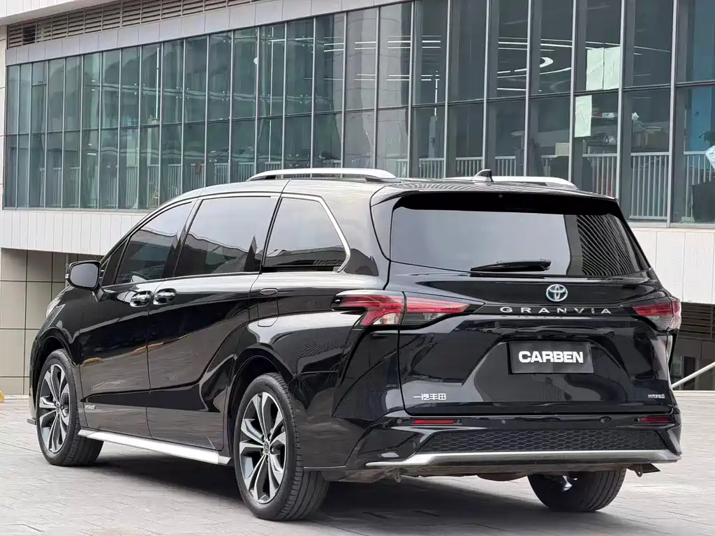 Granvia 2024 2.5L HEV Noble PLUS