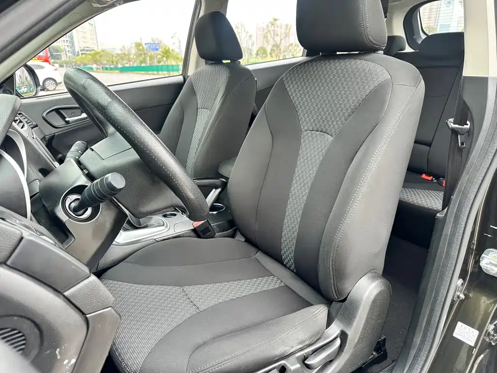 Trumpchi GS5 2014 2.0L Manual FWD Anniversary Edition