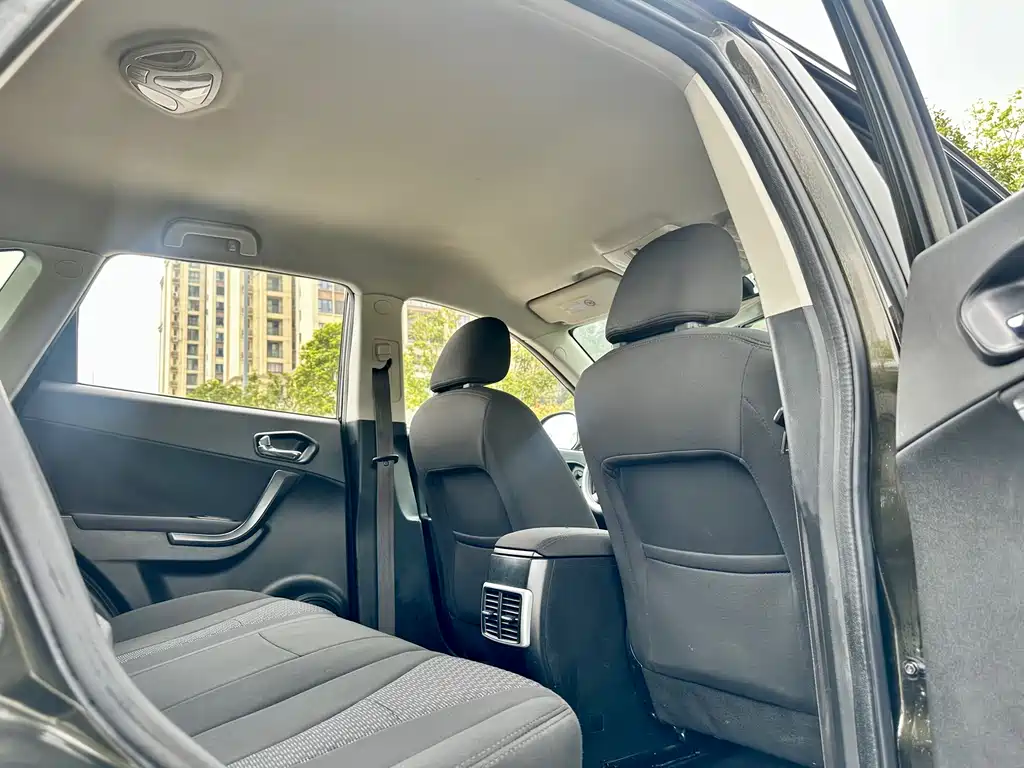 Trumpchi GS5 2014 2.0L Manual FWD Anniversary Edition