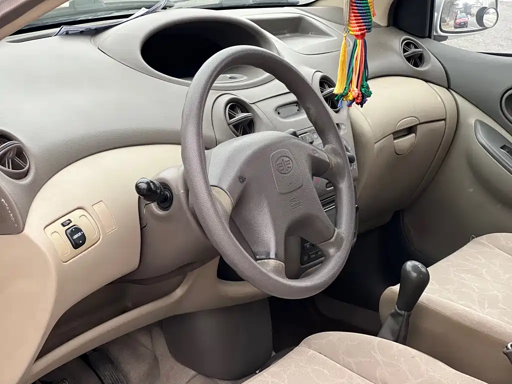 Vela 2013 1.5L Manual
