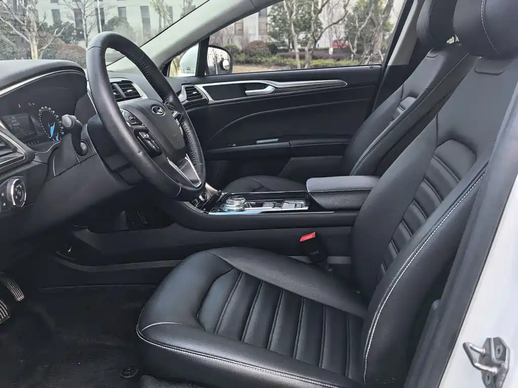 Ford Mondeo 2020 EcoBoost 180 Fashion