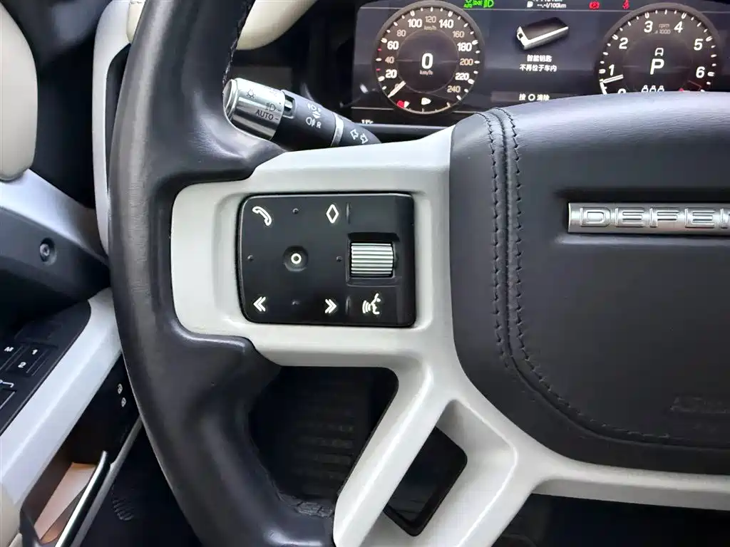 Land Rover Defender 2022 90 2.0T P300