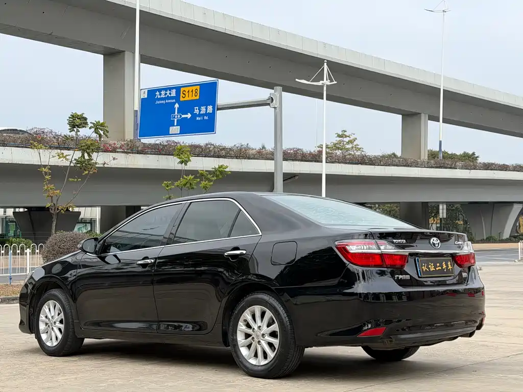 Toyota Camry 2016 2.5G 10th Anniversary Luxury Navigation Edition
