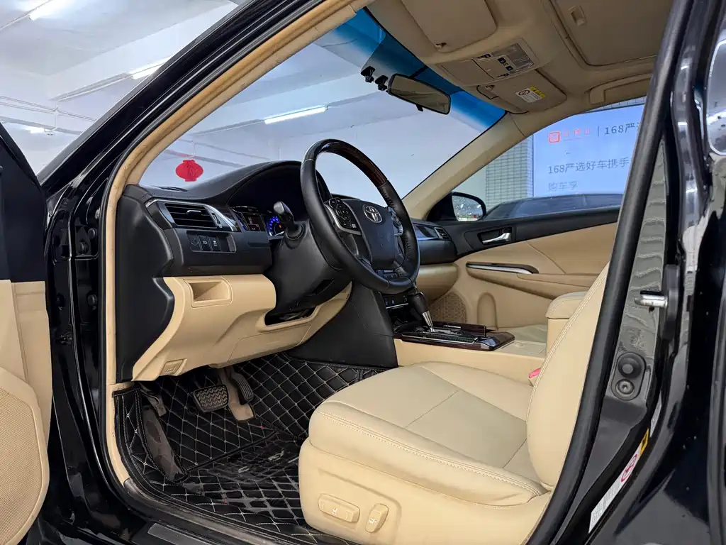 Toyota Camry 2016 2.5G 10th Anniversary Luxury Navigation Edition