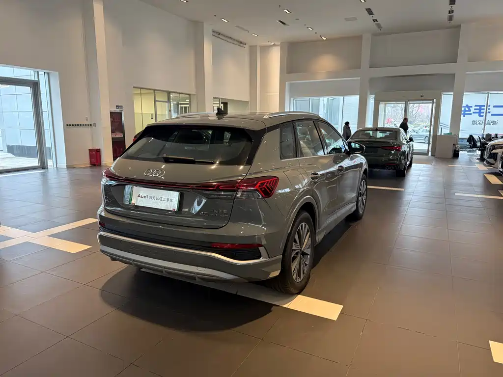Audi Q4 e-tron 2024 40 e-tron Launch Edition - фото 6