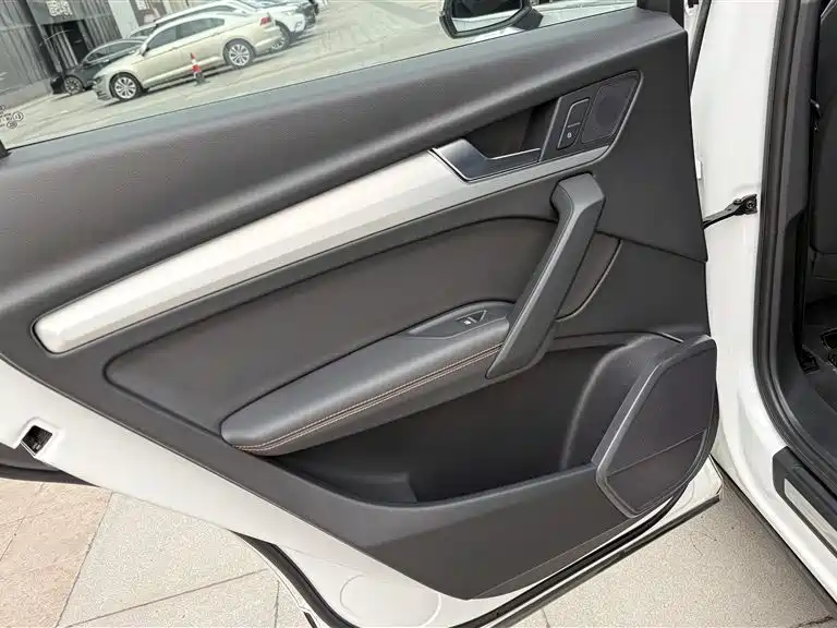 Audi Q5L 2018 40 TFSI Fashion Edition
