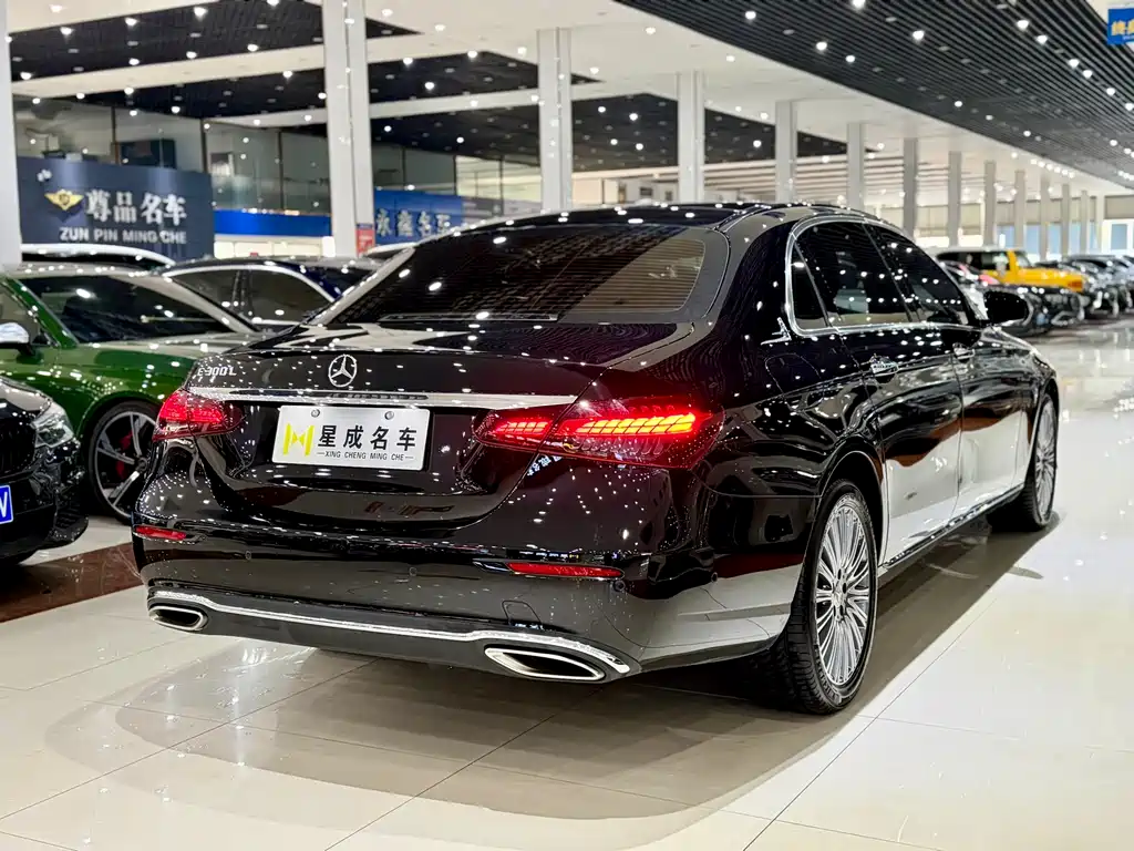 Mercedes-Benz E 300 L Fashion Edition (2022 Facelift)